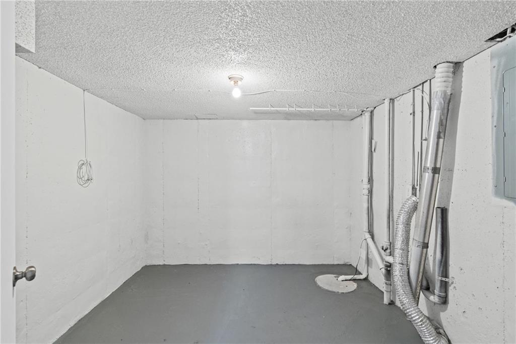 8033 Ne San Rafael Drive Property Photo 21