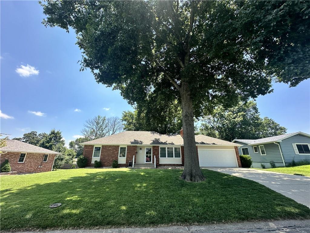 304 Hillcrest Drive Property Photo 1