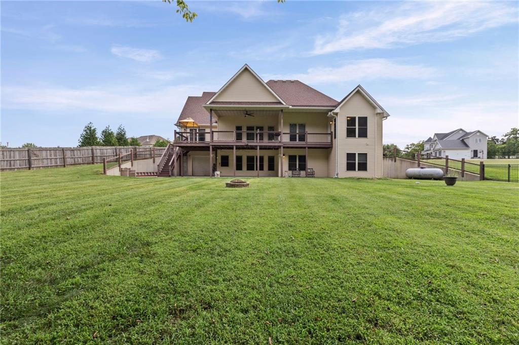564 Nw 41 Road Property Photo 2