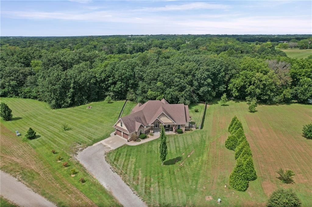 564 Nw 41 Road Property Photo 4