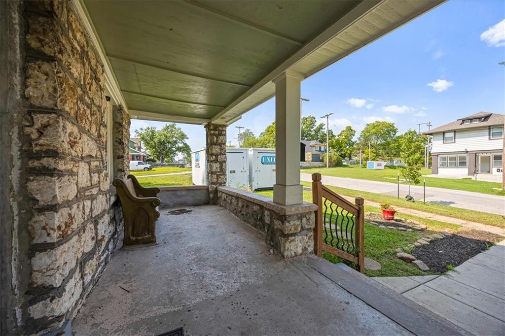 2939 Wayne Avenue Property Photo 3