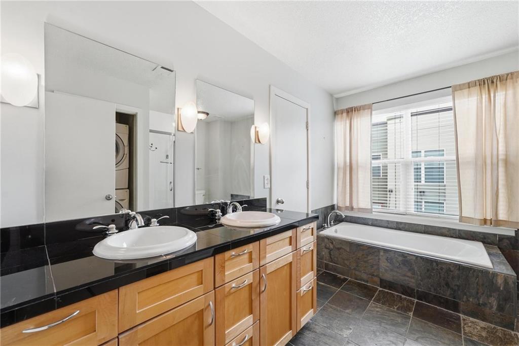 4577 Madison Avenue Property Photo 14