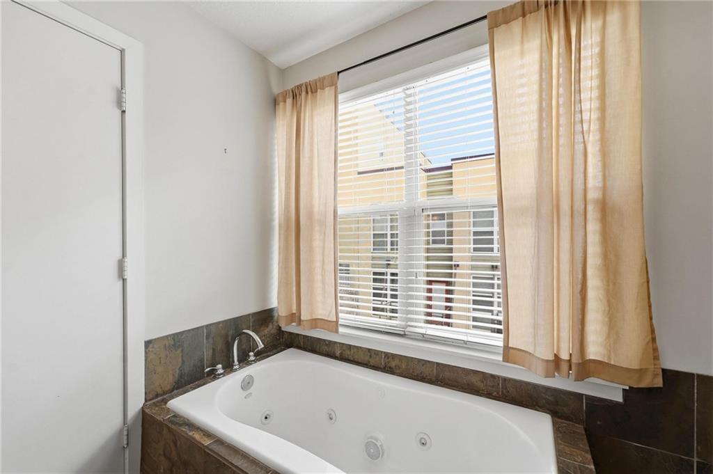 4577 Madison Avenue Property Photo 15
