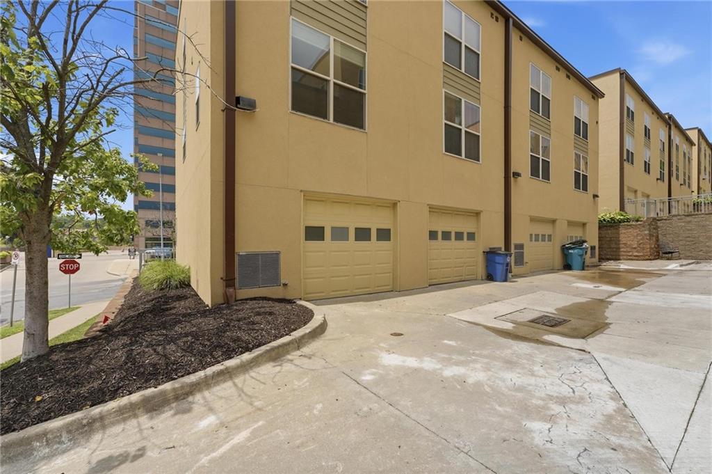 4577 Madison Avenue Property Photo 24