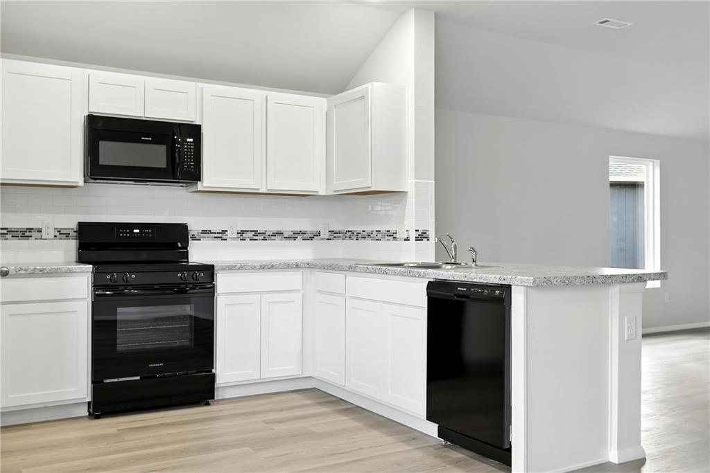 428 Valley View Drive Property Photo 7