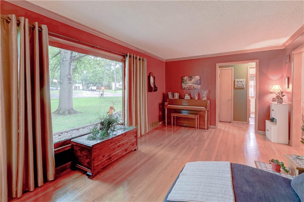 4644 Blue Ridge Boulevard Property Photo 4