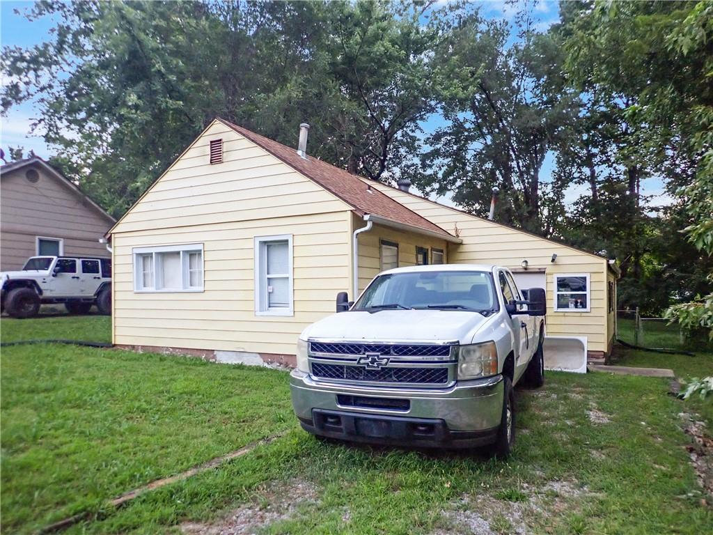 8438 Douglas Avenue Property Photo 2