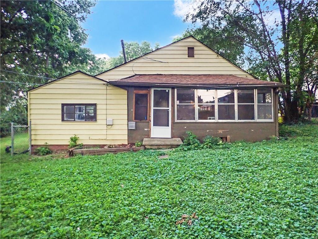 8438 Douglas Avenue Property Photo 3