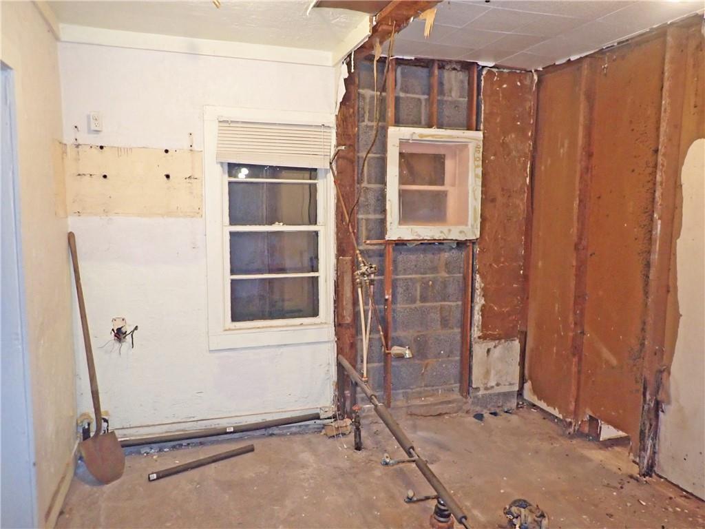 8438 Douglas Avenue Property Photo 6