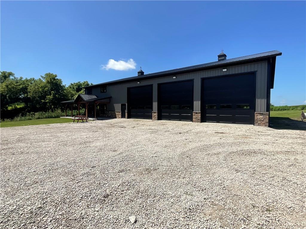 19383 Bottomview Road Property Photo 3