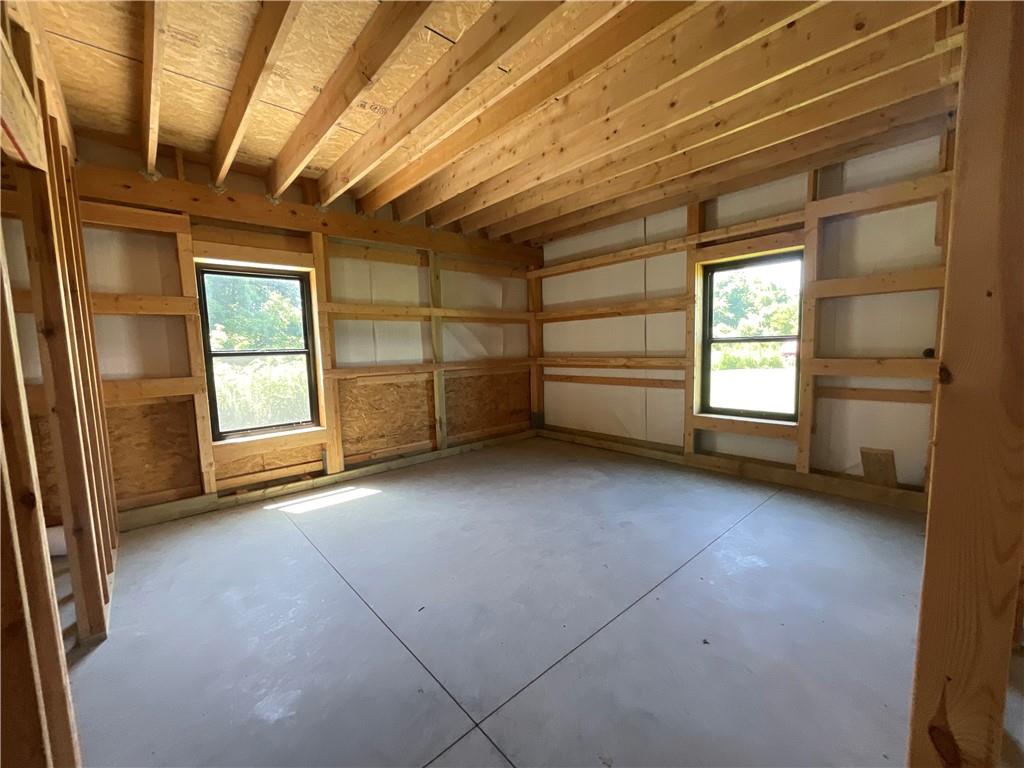 19383 Bottomview Road Property Photo 15