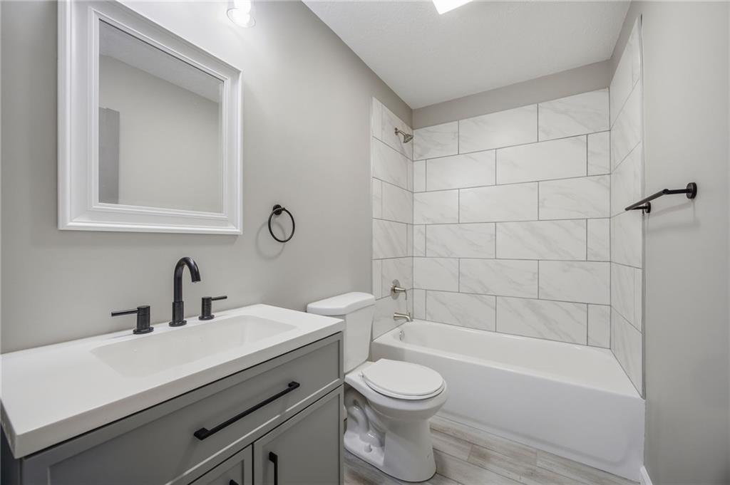 17409 Baxter Road Property Photo 20