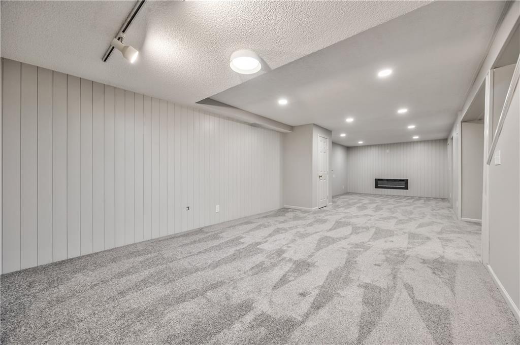 4512 W 90th Street Property Photo 42