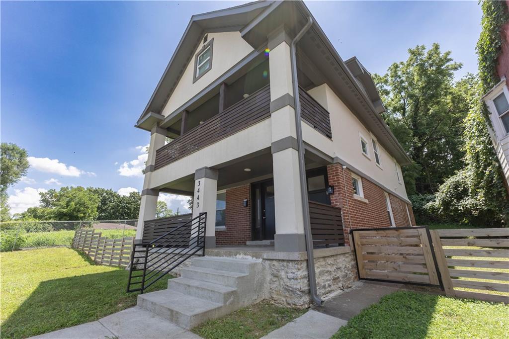 3443 E 6th Street Property Photo 4