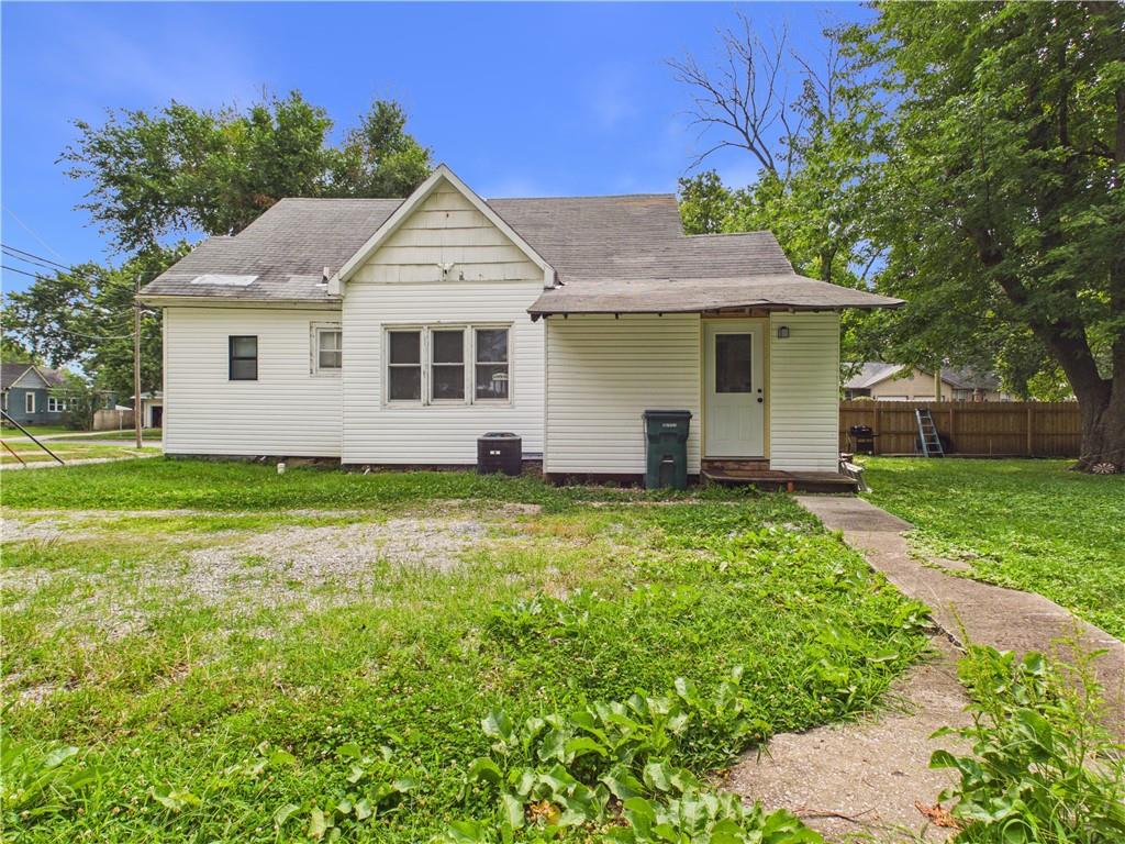 219 N 3rd Street Property Photo 6