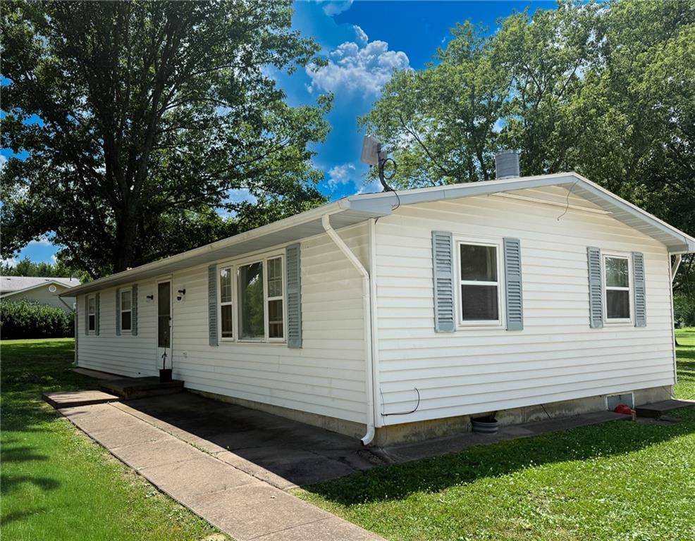 15788 S 1400 Road Property Photo 3