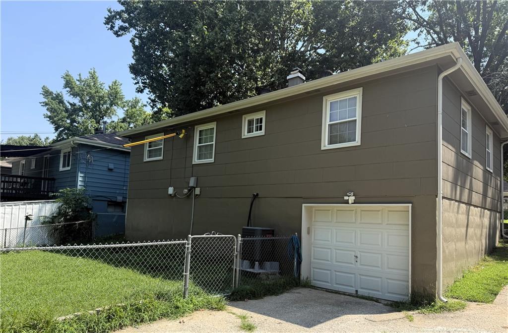 4640 N Bristol Avenue Property Photo 13