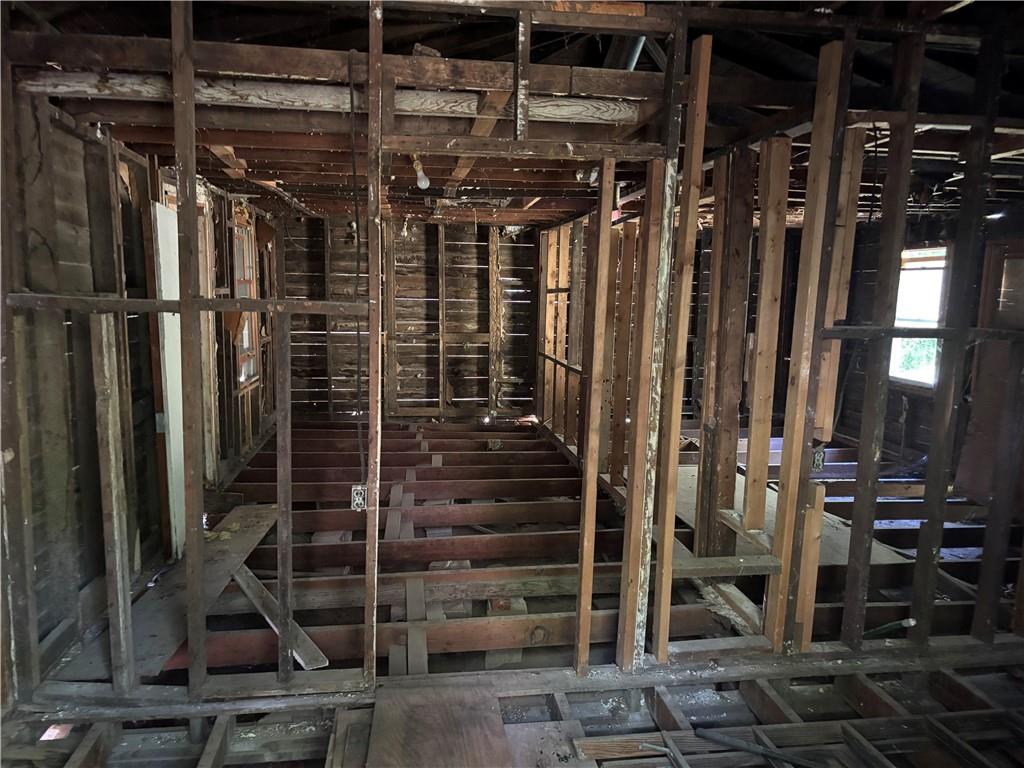 7035 Holliday Drive Property Photo 10