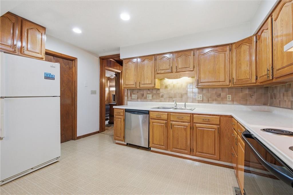 3914 Sunrise Drive Property Photo 3