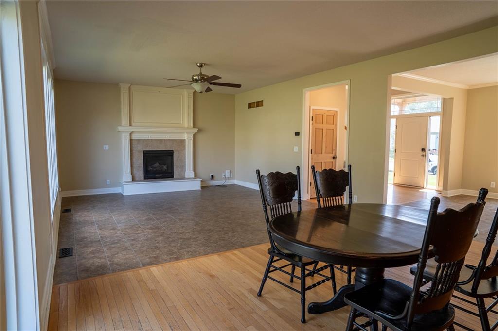 10760 N Laurel Avenue Property Photo 8