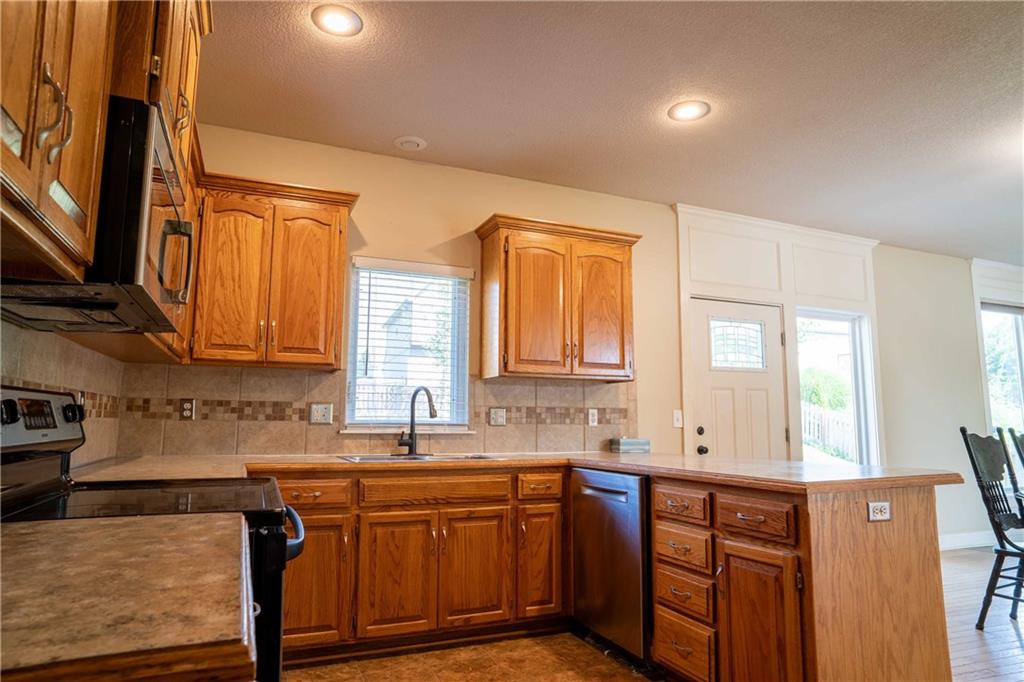 10760 N Laurel Avenue Property Photo 13