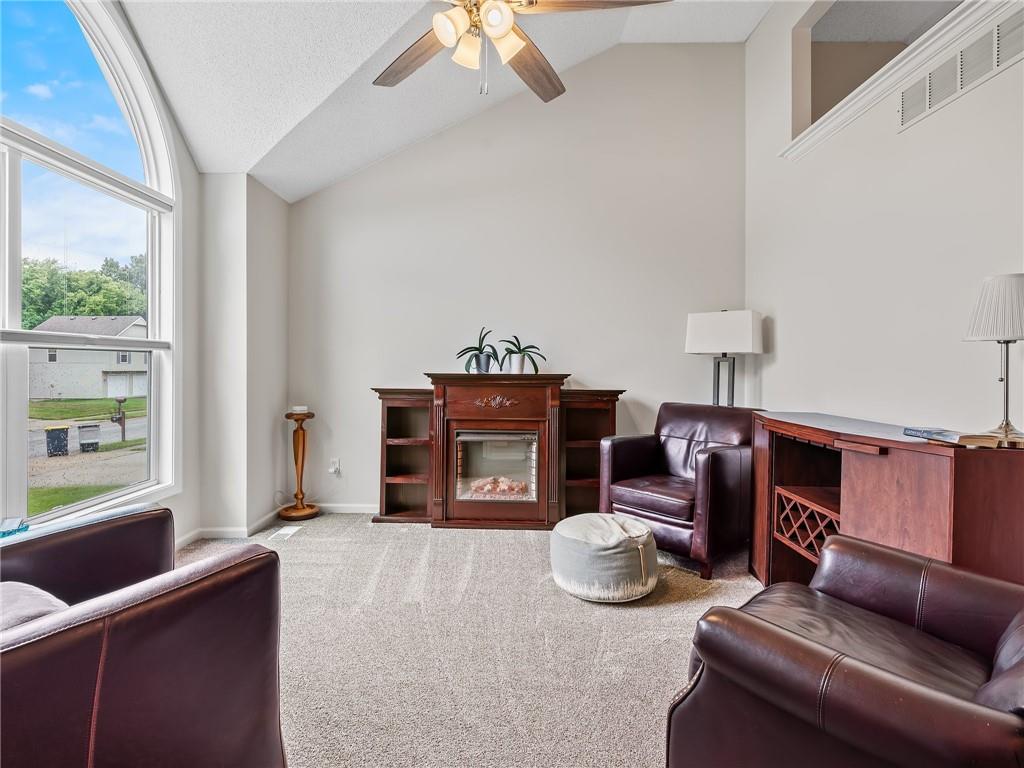 5112 Ne 55th Terrace Property Photo 4