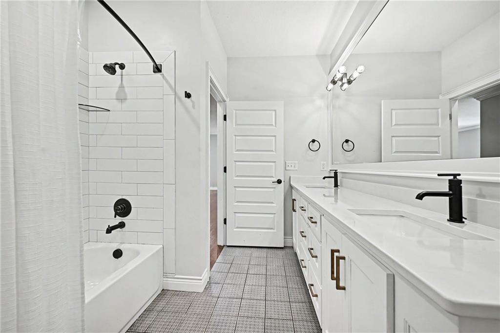 5207 Meadowbrook Parkway Property Photo 32