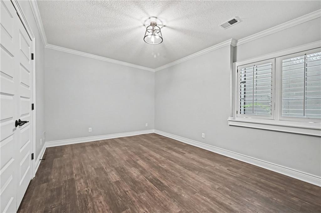 5207 Meadowbrook Parkway Property Photo 37