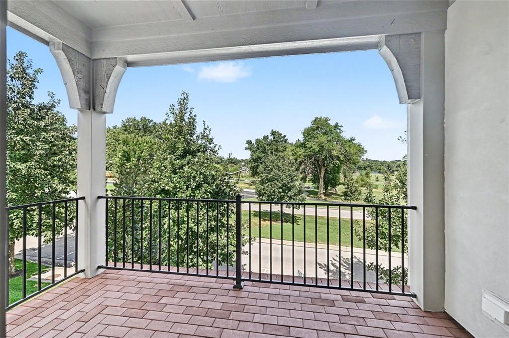 5207 Meadowbrook Parkway Property Photo 42