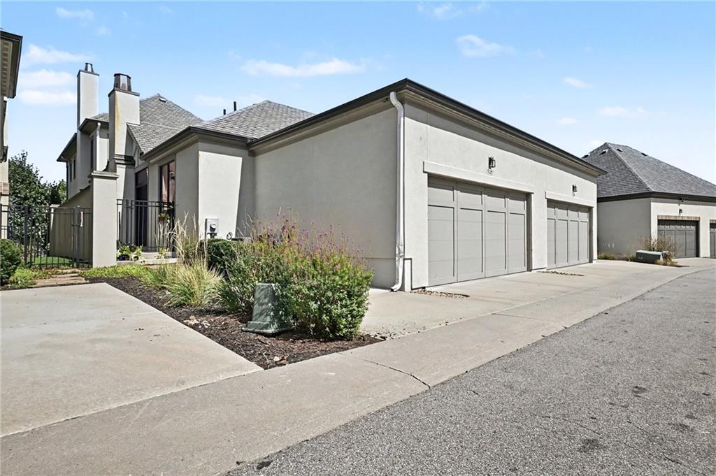 5207 Meadowbrook Parkway Property Photo 44