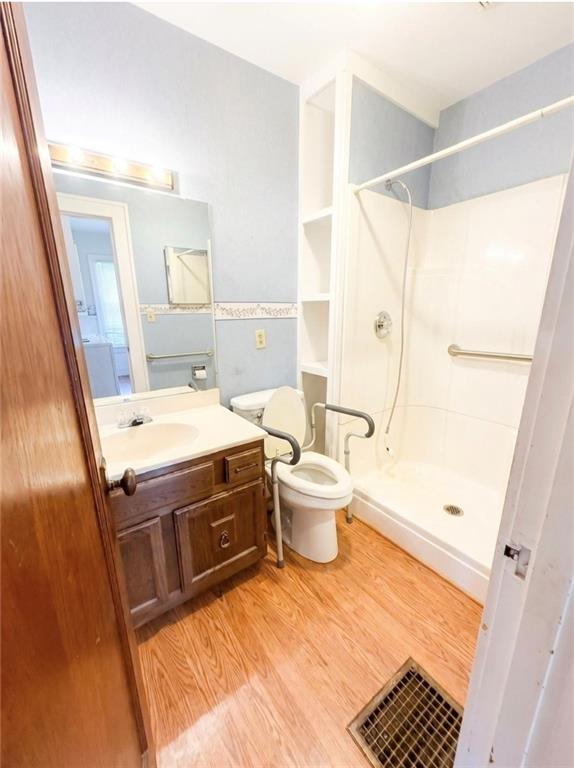 417 S Walnut Street Property Photo 6