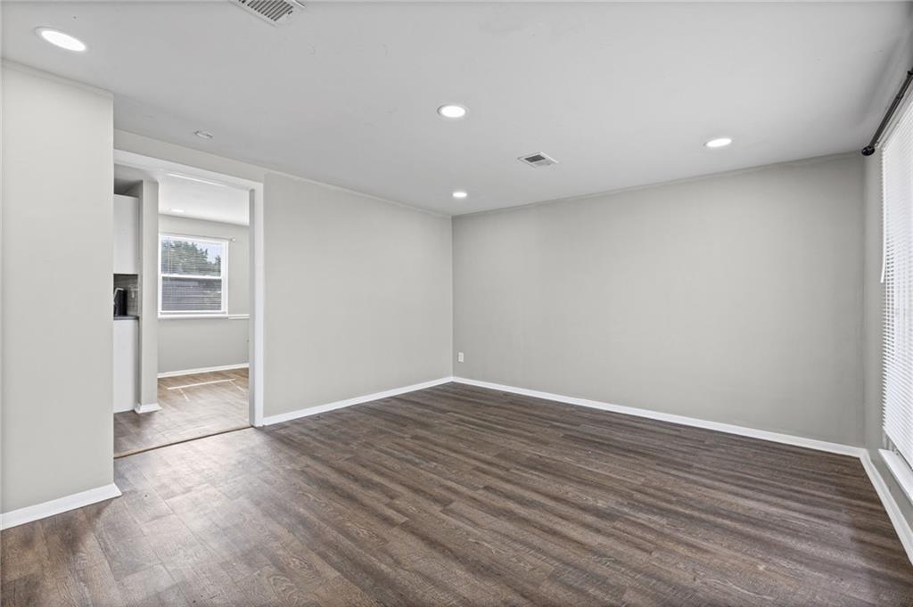 1713 N Whitney Road Property Photo 5