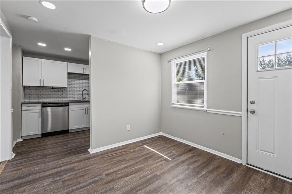 1713 N Whitney Road Property Photo 8
