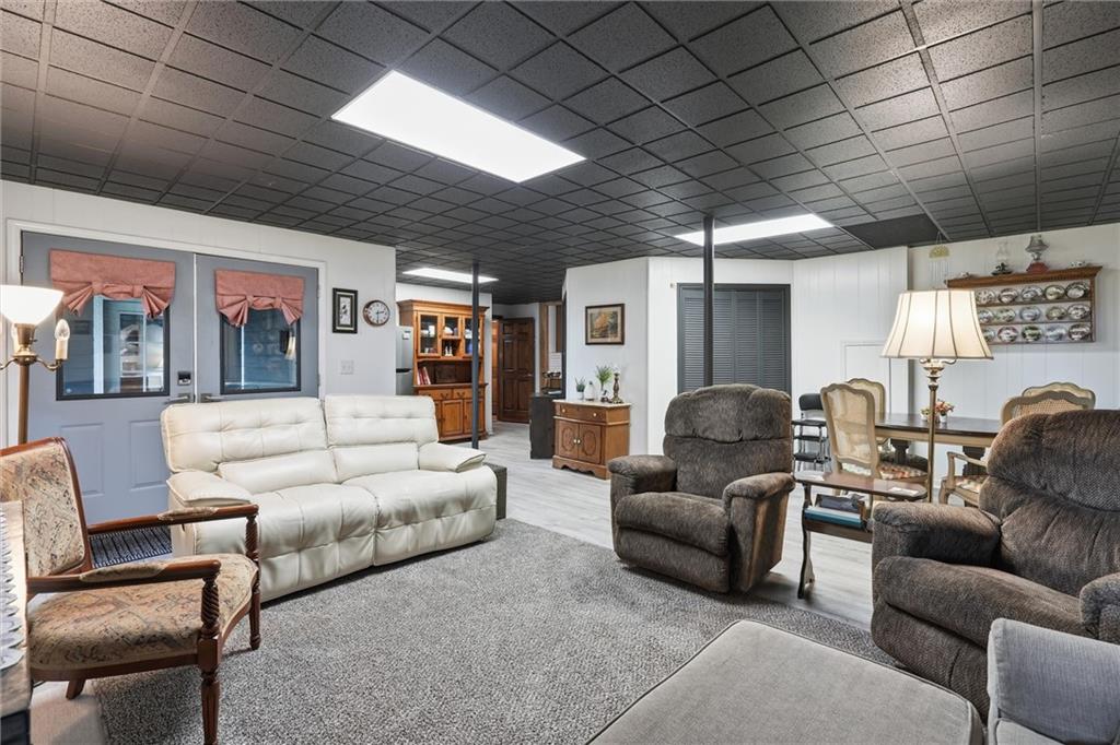 809 Cottonwood Place Property Photo 40