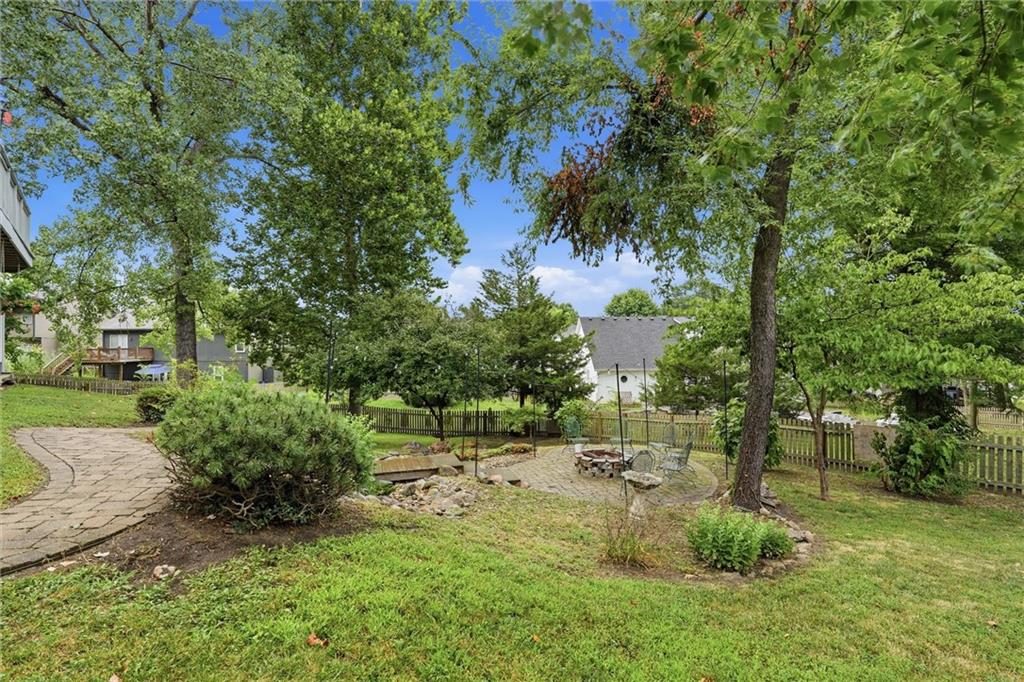809 Cottonwood Place Property Photo 53