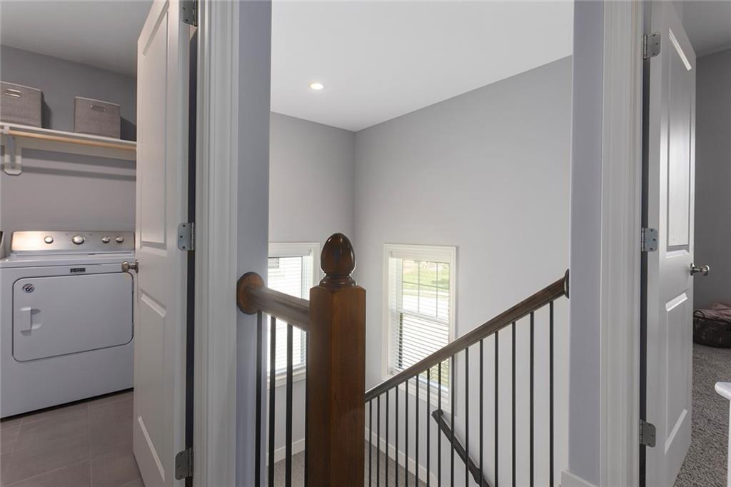8492 Valley Spring Drive Property Photo 18