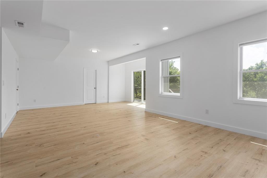 8492 Valley Spring Drive Property Photo 34