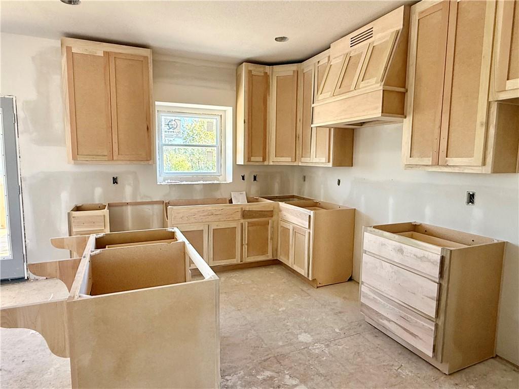 10141 N Brighton Avenue Property Photo 3
