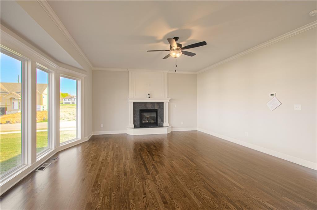 10141 N Brighton Avenue Property Photo 4