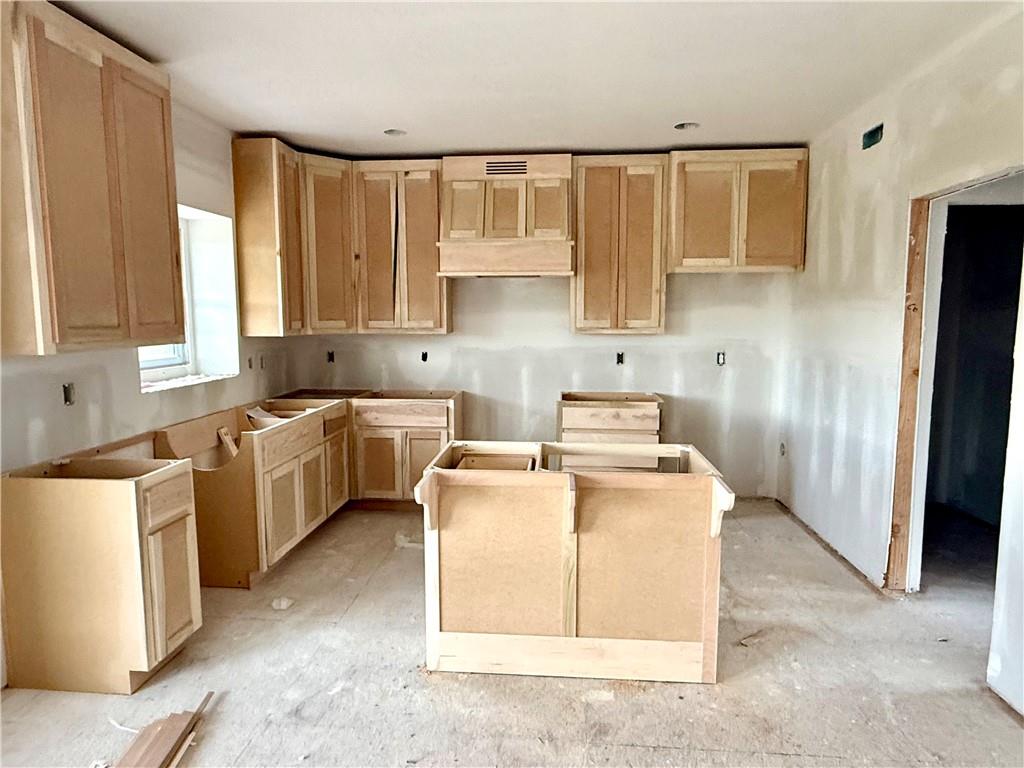 10141 N Brighton Avenue Property Photo 4