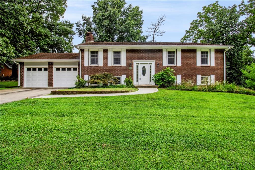 15 Circle Drive Property Photo 1