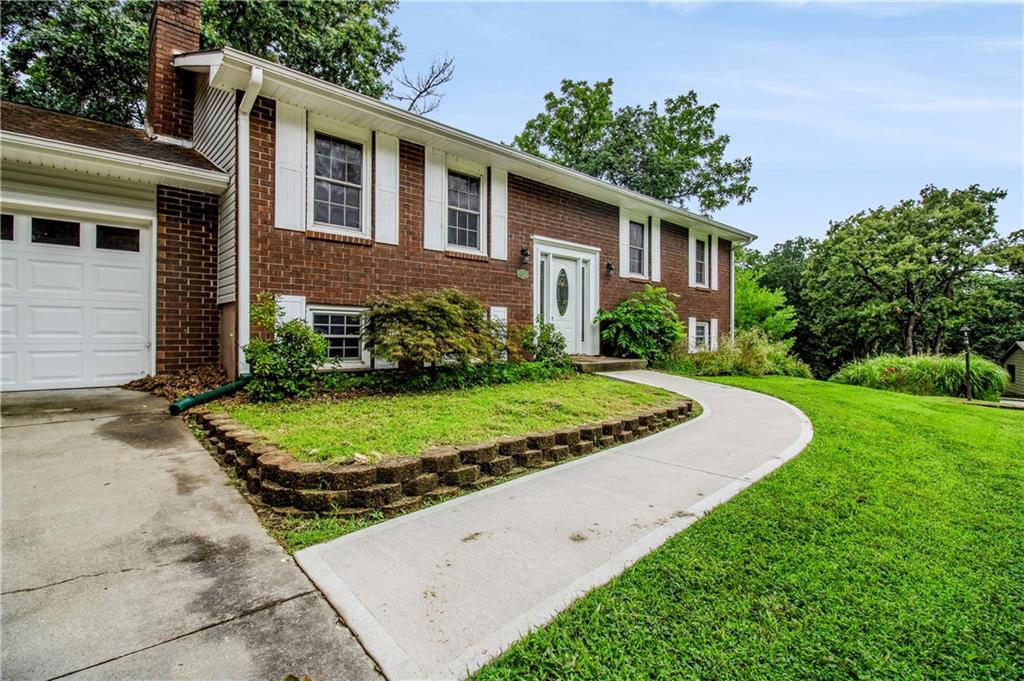 15 Circle Drive Property Photo 3