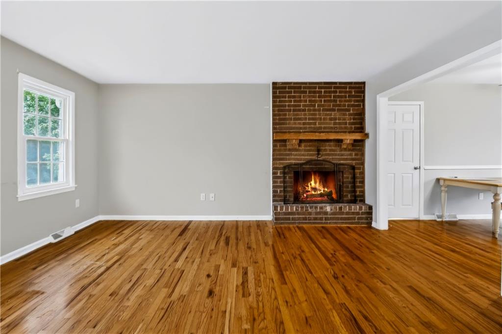 15 Circle Drive Property Photo 7