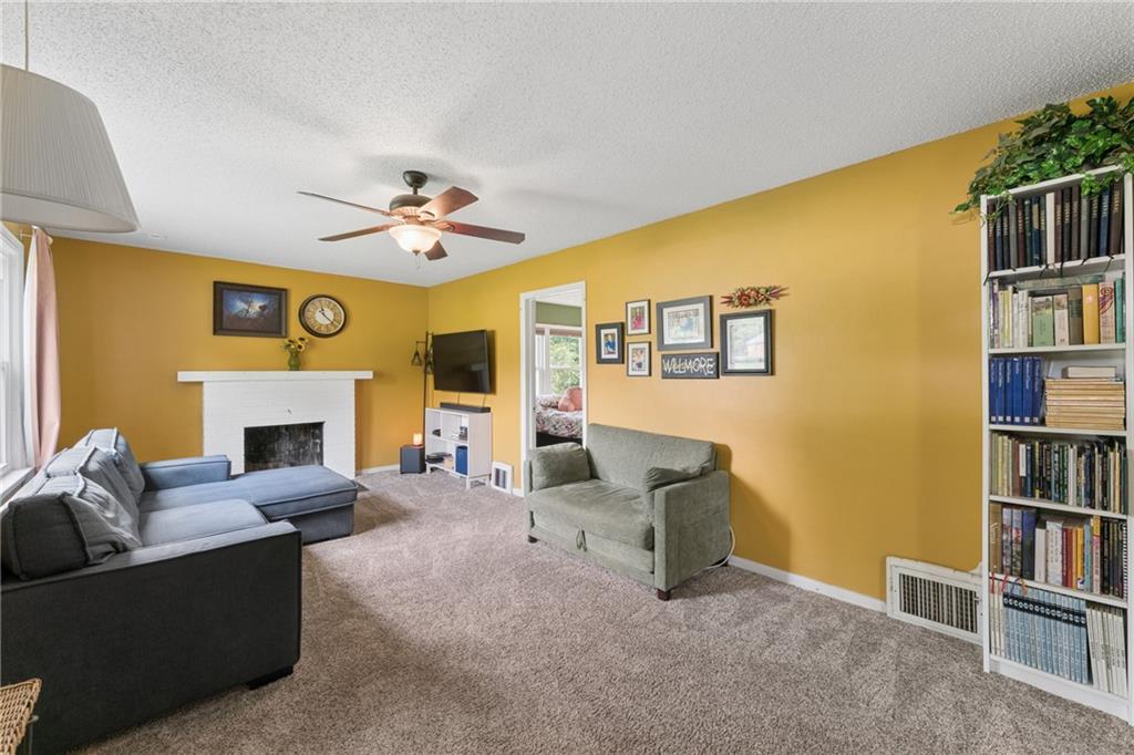 8001 Blue Ridge Boulevard Property Photo 5
