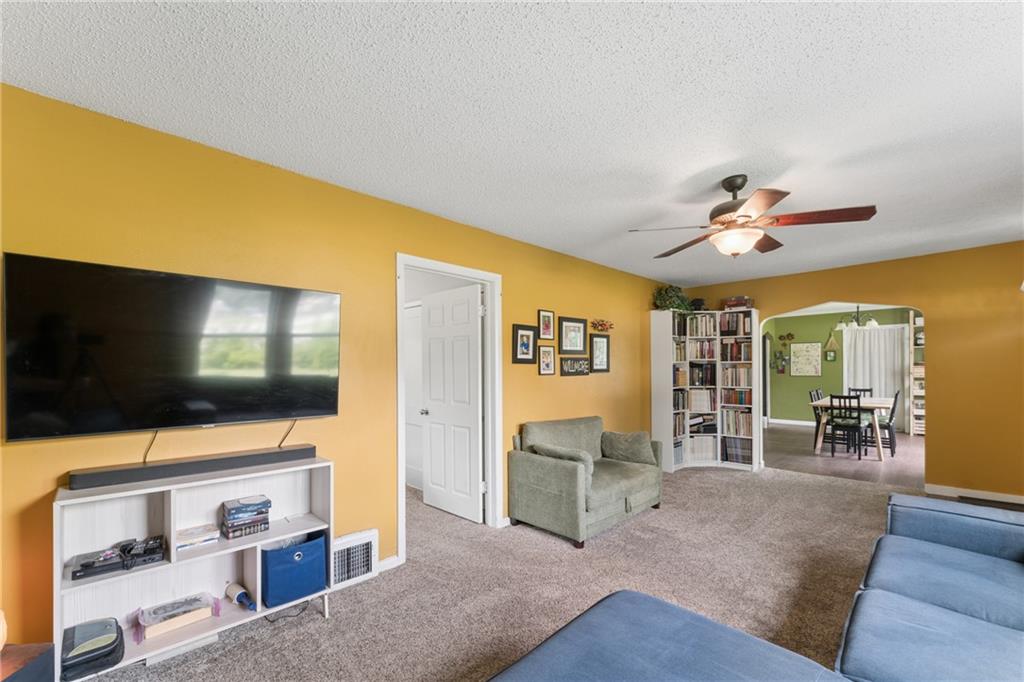 8001 Blue Ridge Boulevard Property Photo 8