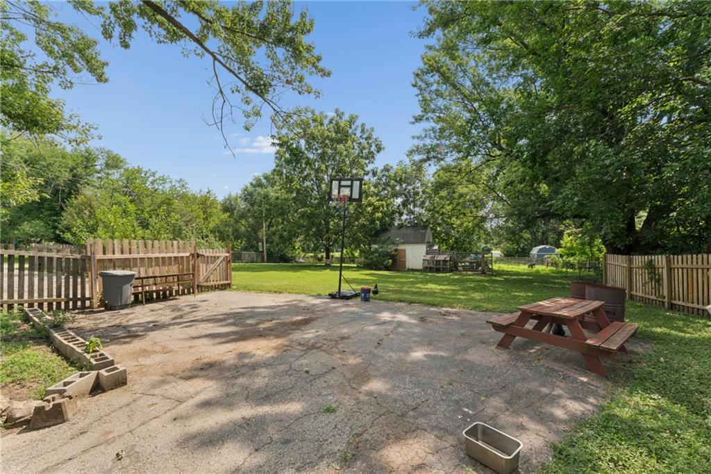 8001 Blue Ridge Boulevard Property Photo 39