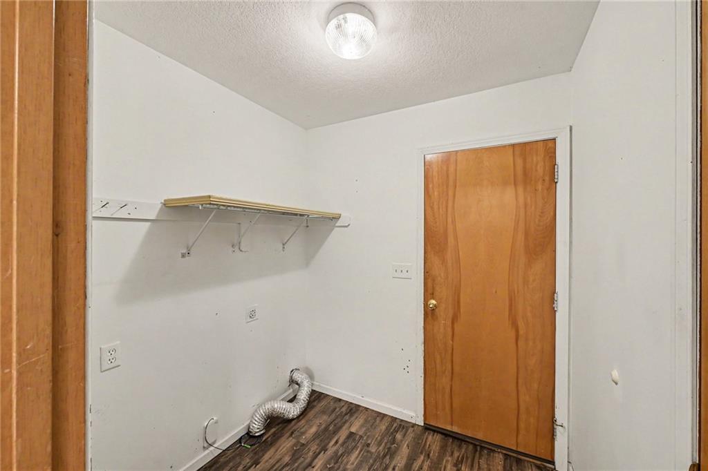 747 S Beech Street Property Photo 22