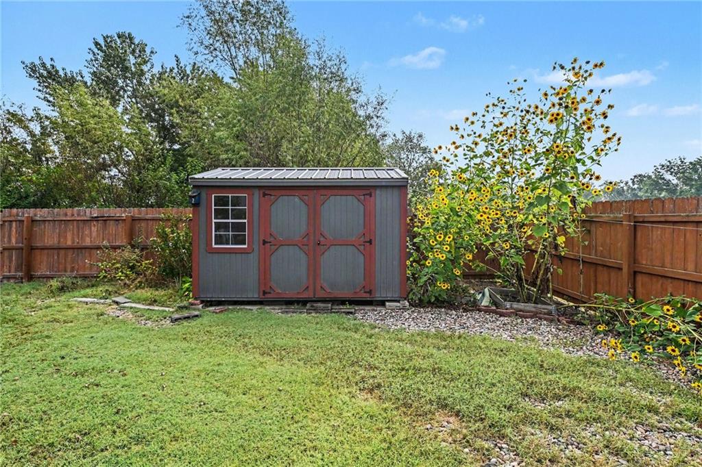747 S Beech Street Property Photo 26