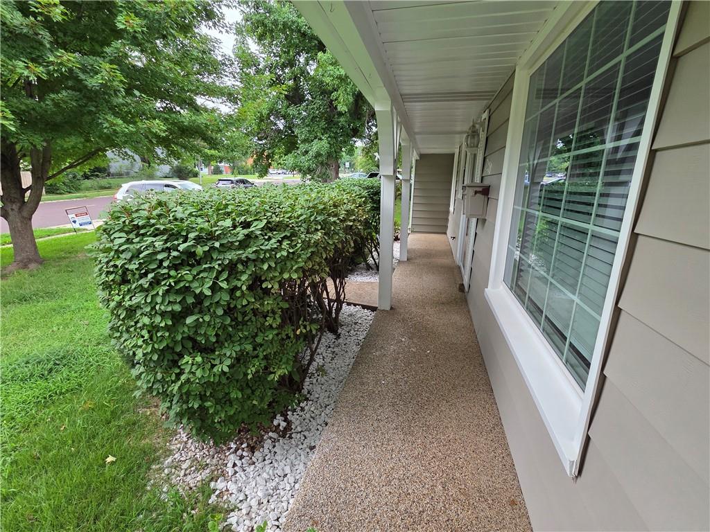 7211 Lamar Avenue Property Photo 3