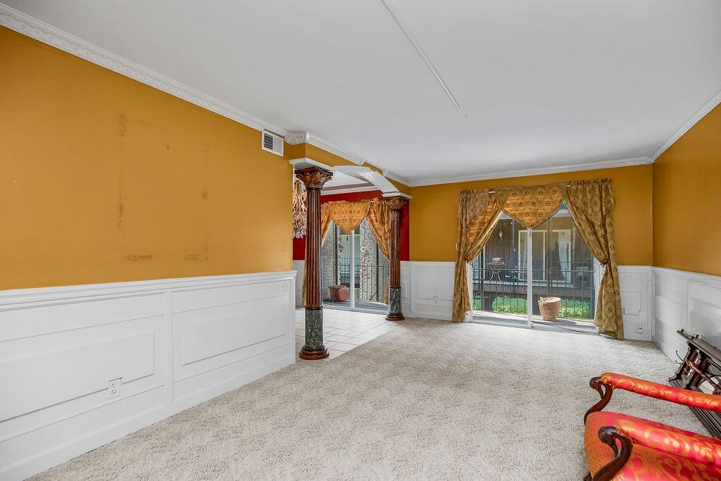 5013 Walnut Street Property Photo 8